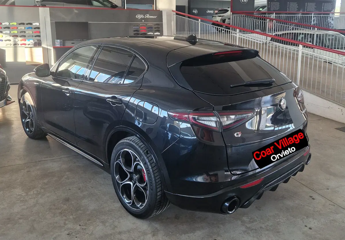 Alfa Romeo Stelvio usata a Terni (4)