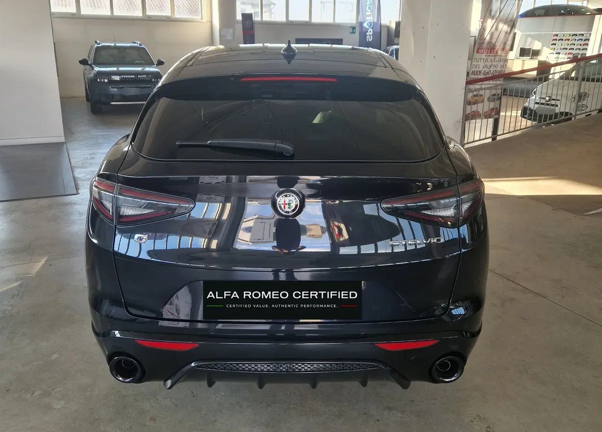 Alfa Romeo Stelvio usata a Terni (5)