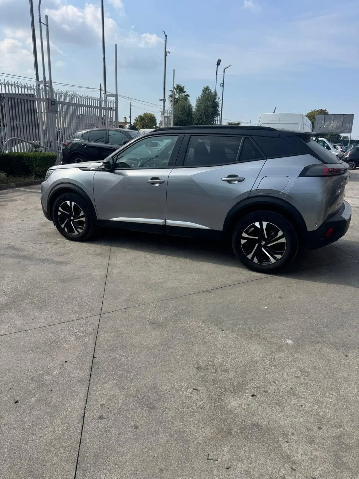 Peugeot 2008 usata a Caserta (4)