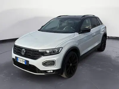 Volkswagen T-Roc 1.6 TDI SCR Advanced BlueMotion Technology del 2020 usata a Massa