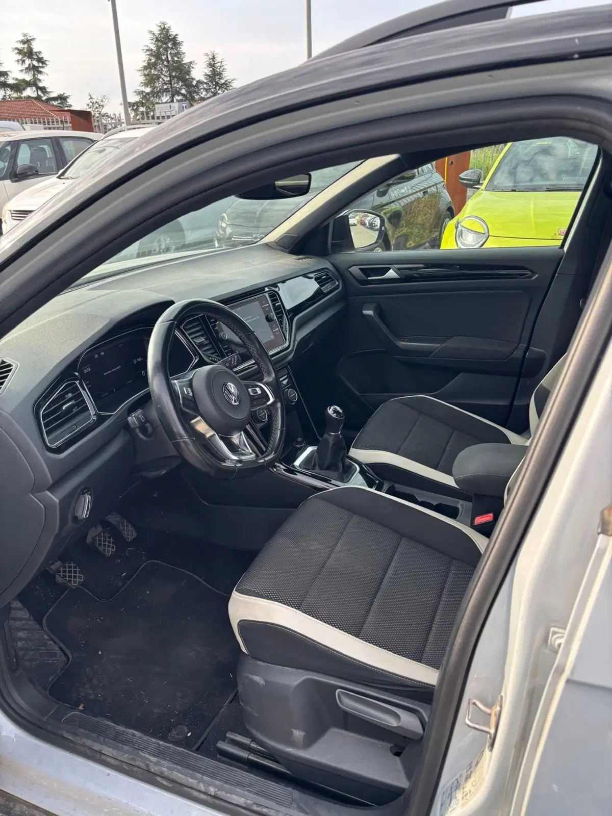 Volkswagen T-Roc usata a Massa-Carrara (10)