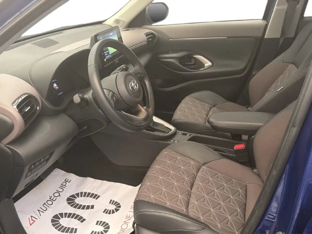 Toyota Yaris Cross usata a Roma (8)