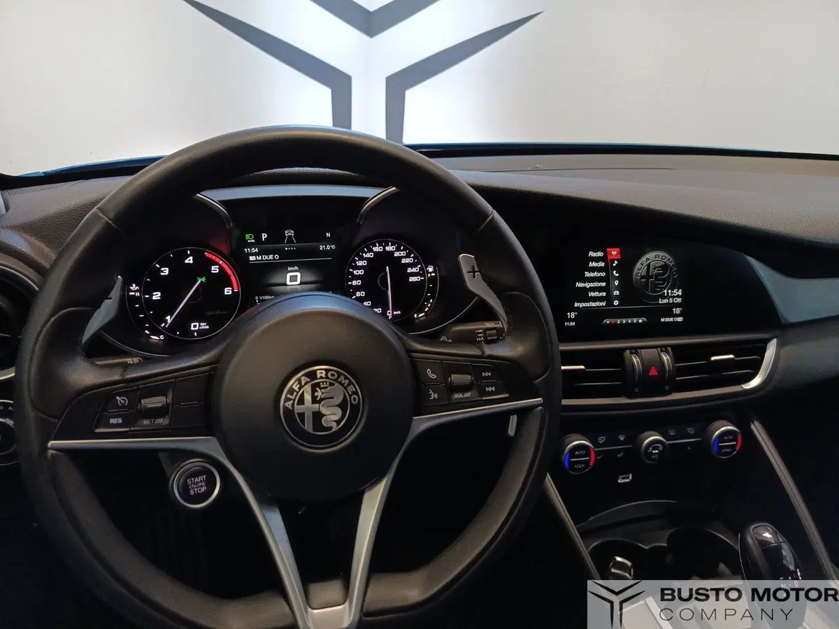 Alfa Romeo Giulia usata a Varese (11)