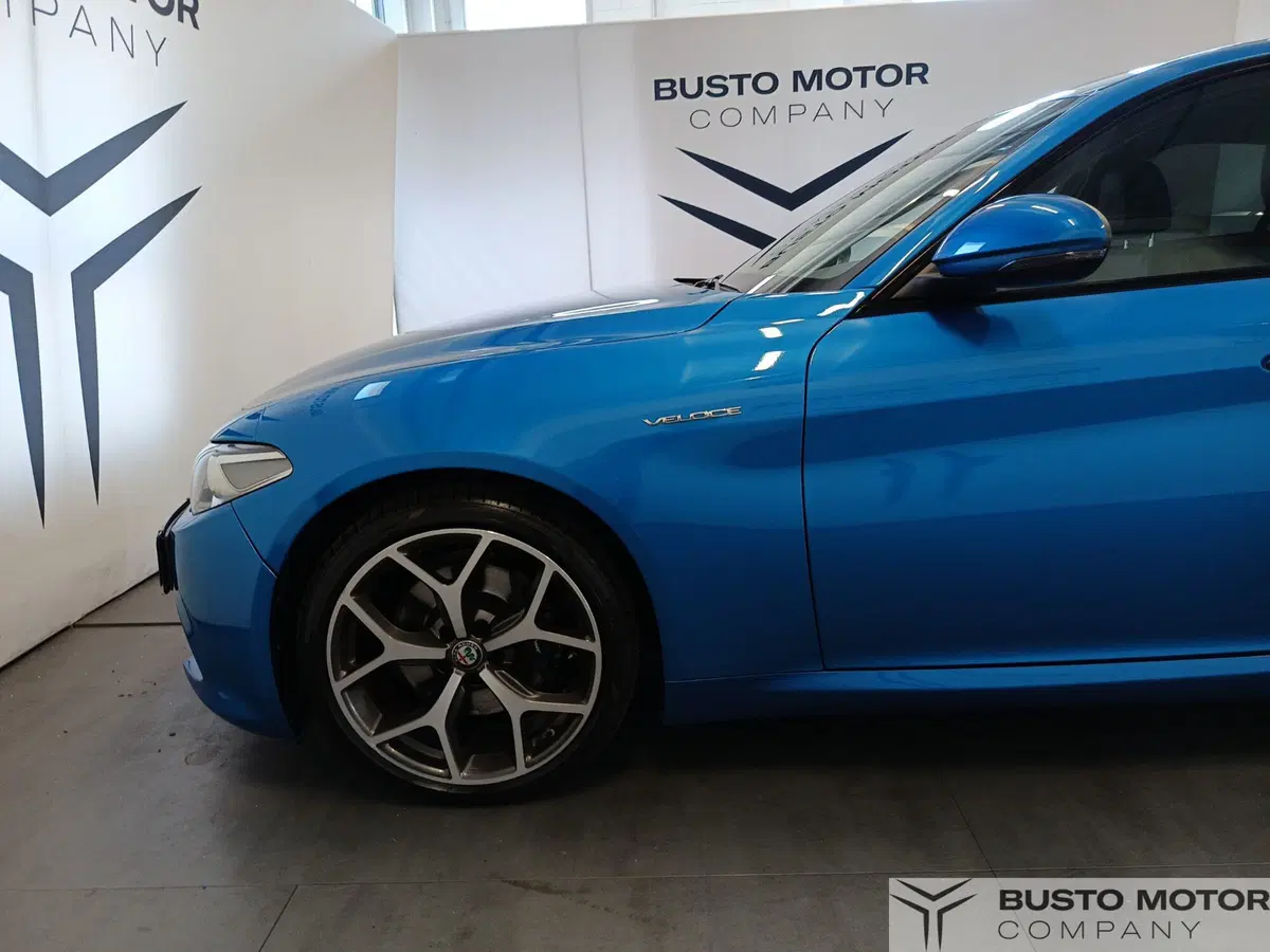Alfa Romeo Giulia usata a Varese (7)