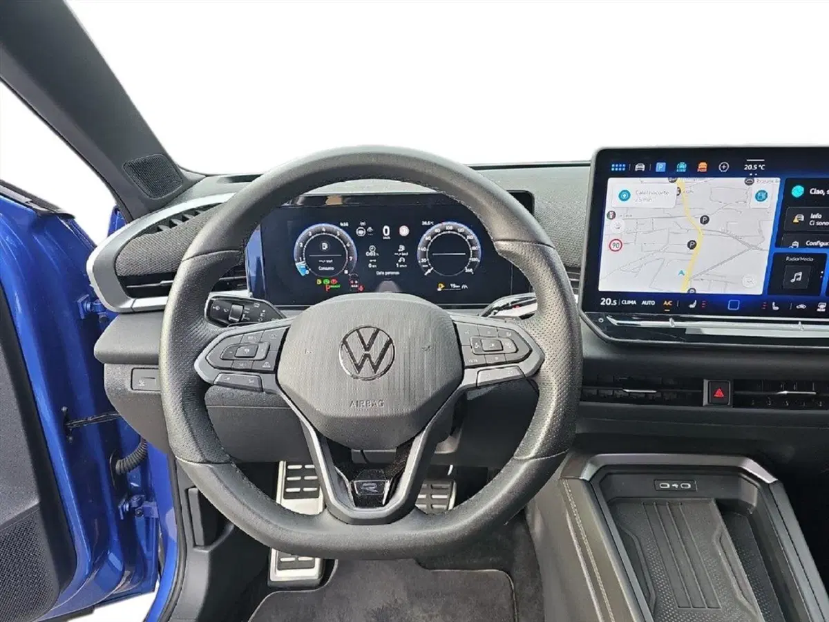 Volkswagen T-Roc usata a Lecco (11)