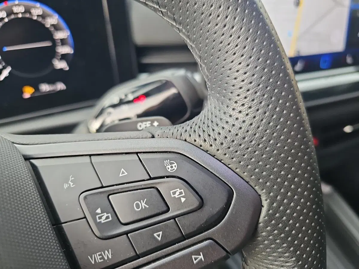 Volkswagen T-Roc usata a Lecco (15)