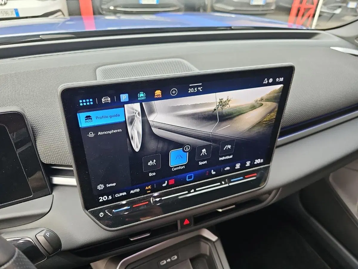 Volkswagen T-Roc usata a Lecco (18)