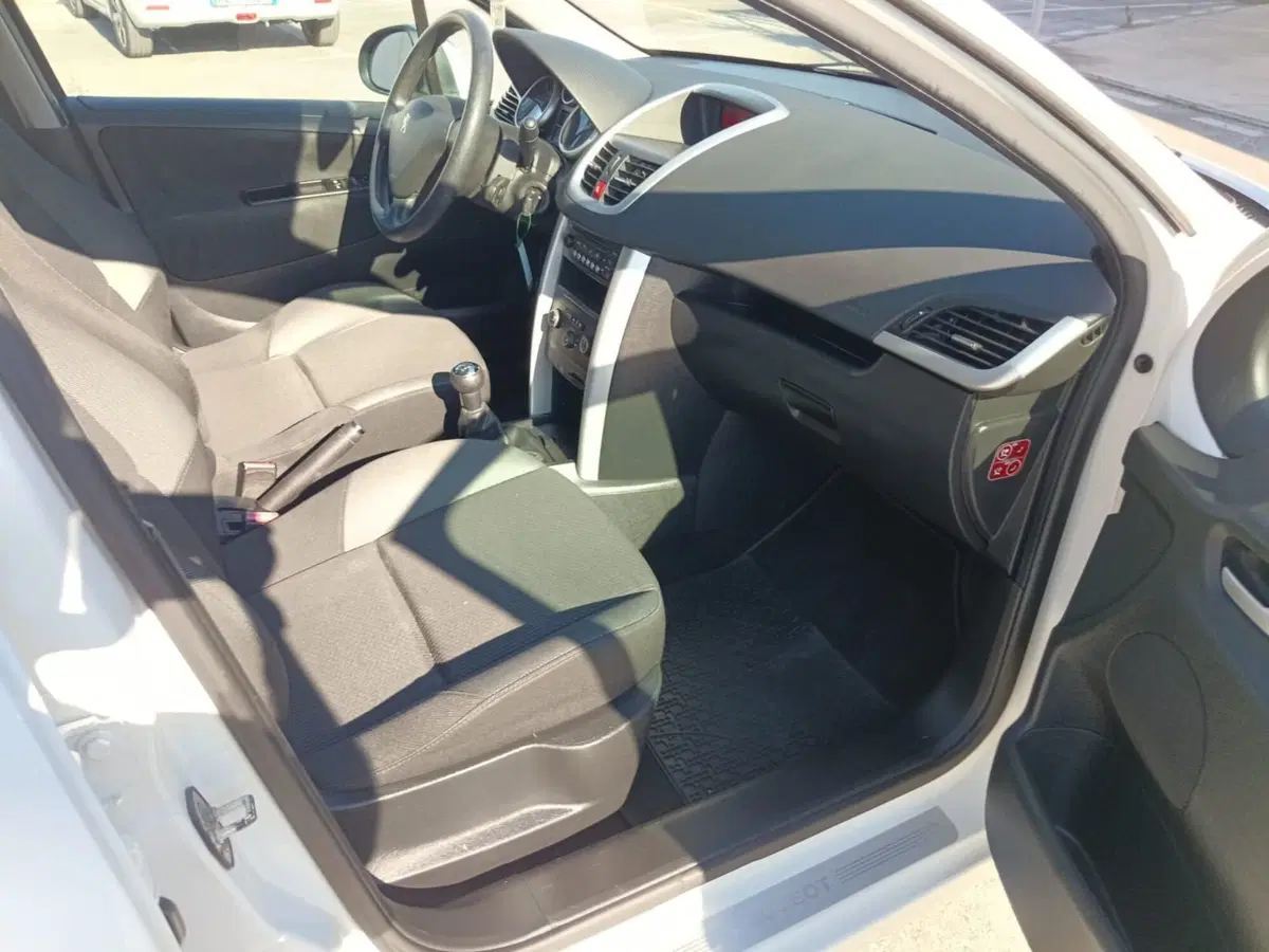 Peugeot 207 usata a Macerata (7)