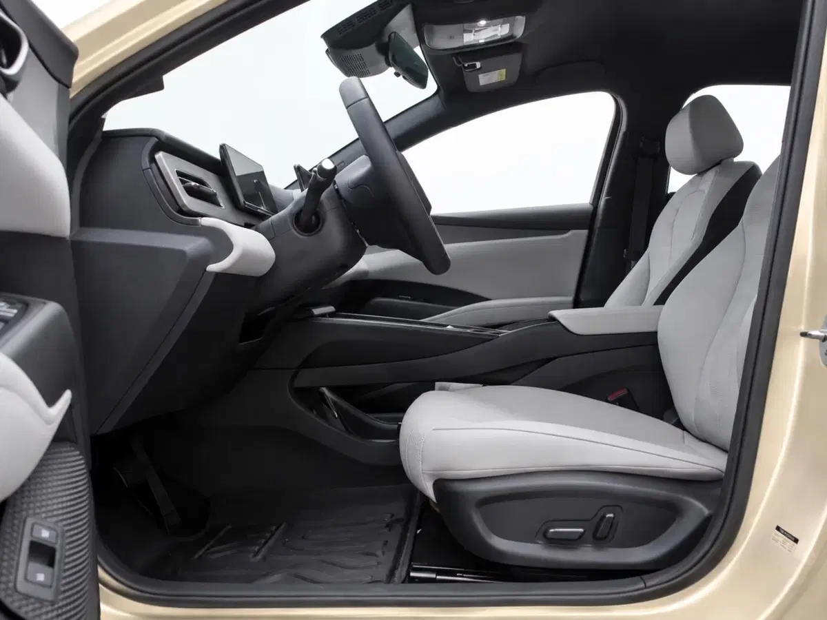 Byd Seal 6 DM-i nuova a Bologna (13)