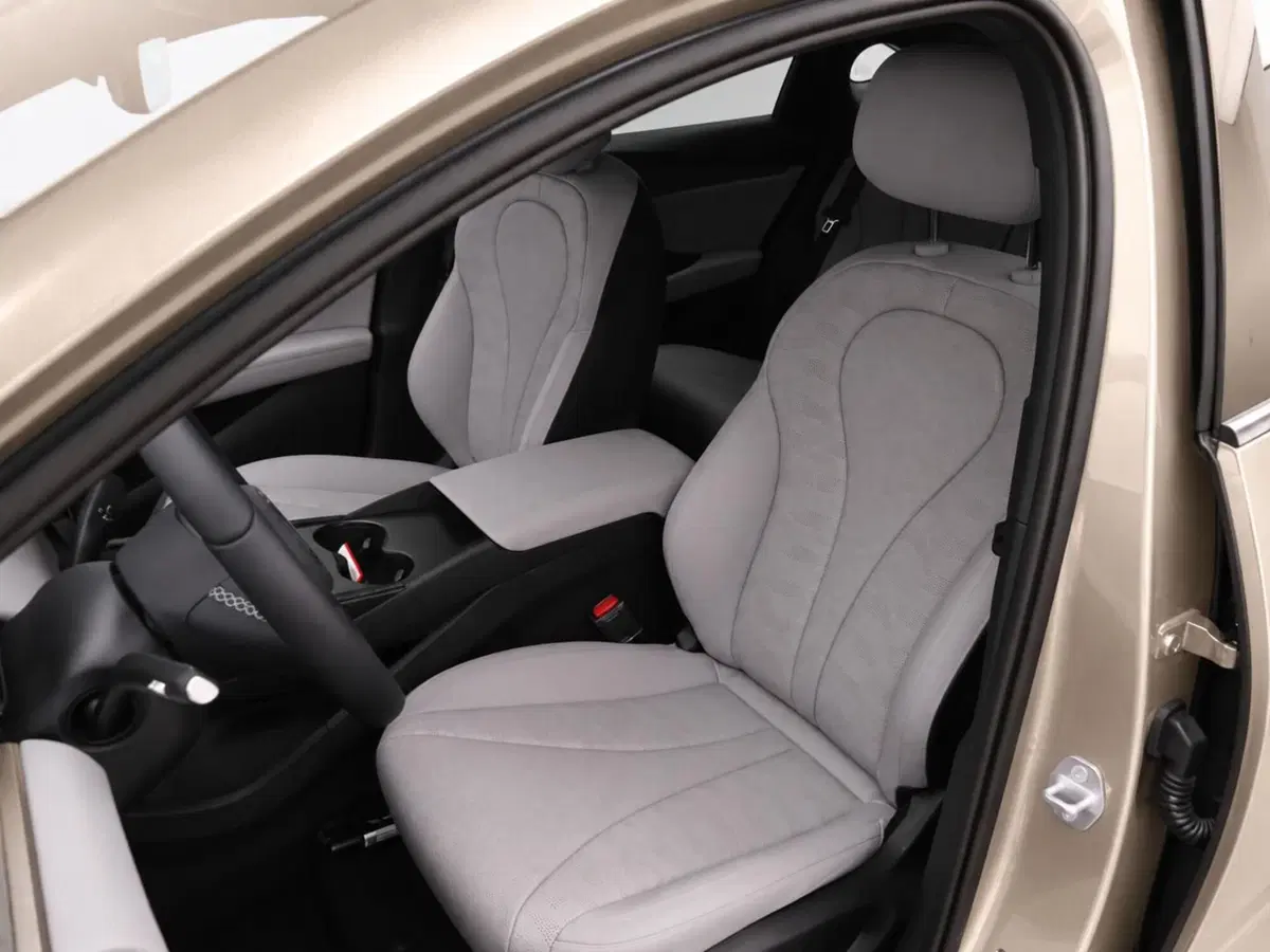Byd Seal 6 DM-i nuova a Bologna (9)