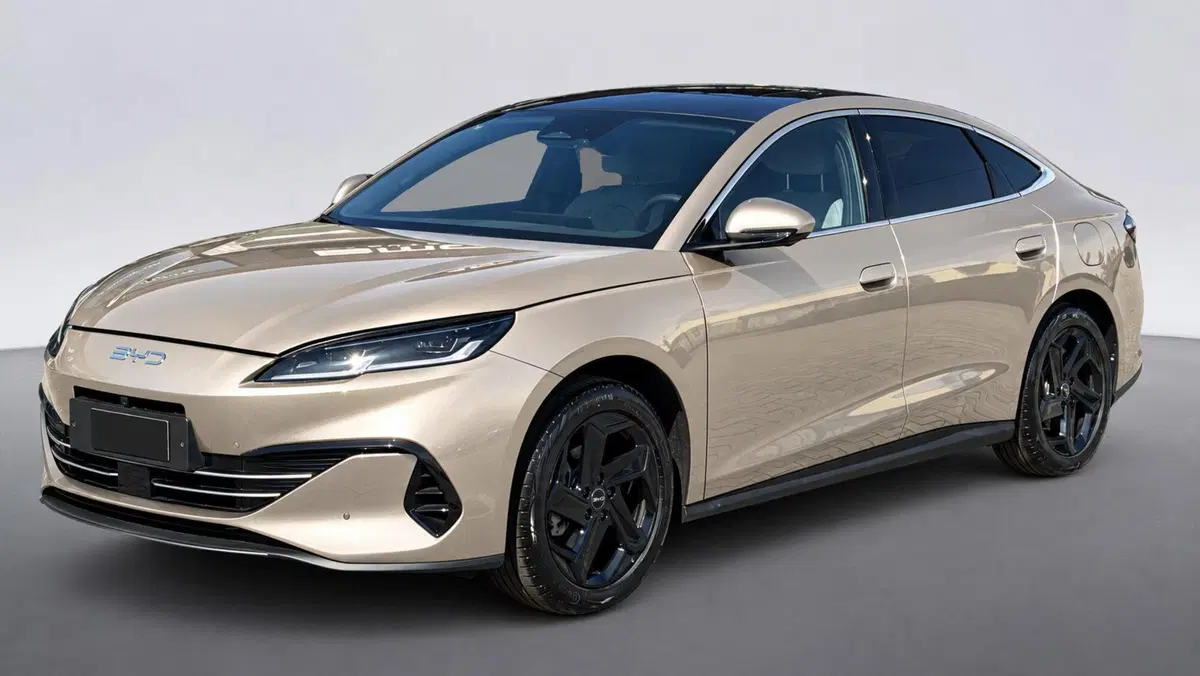 Byd Seal 6 DM-i nuova a Bologna (5)