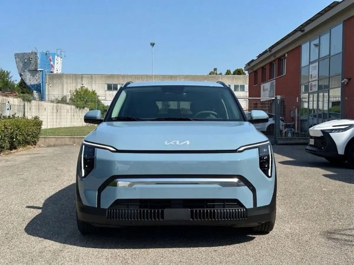 Kia EV3 nuova a Bologna (2)