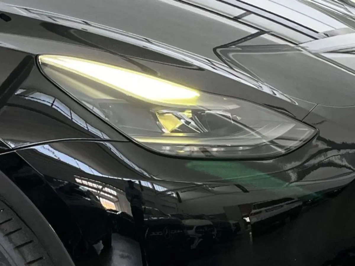 Tesla Model Y usata a Verona (17)