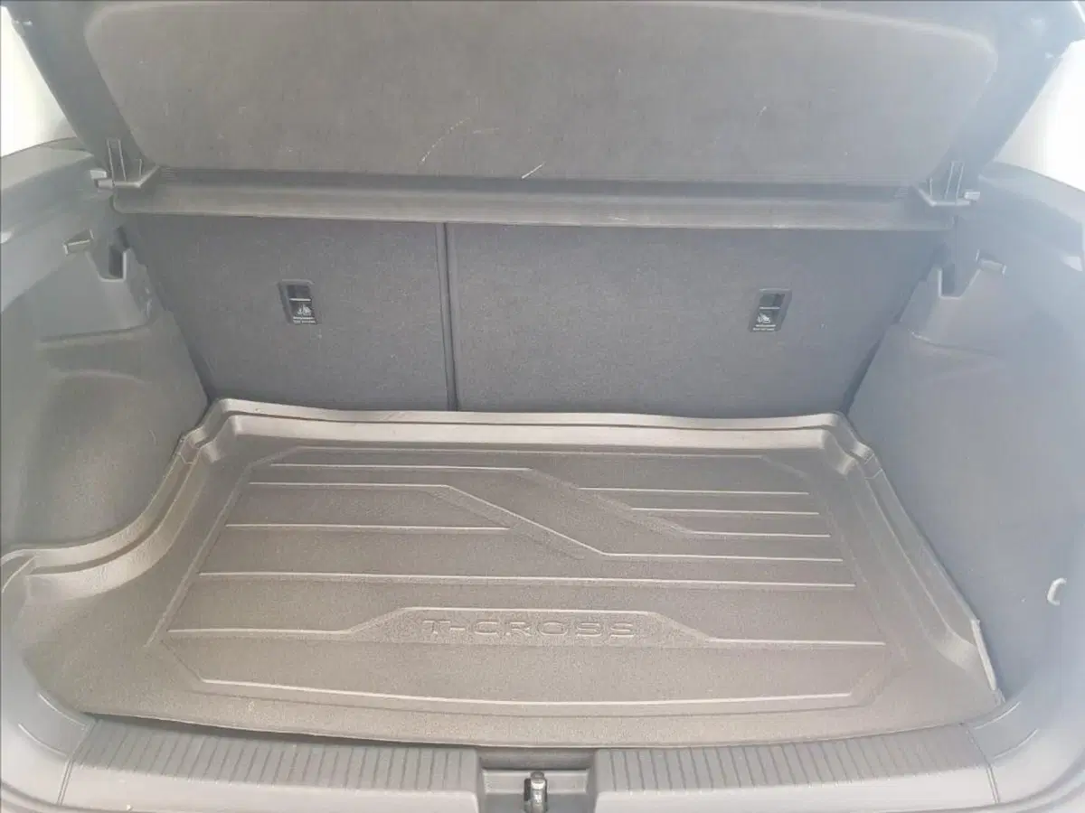 Volkswagen T-Cross usata a Lucca (15)