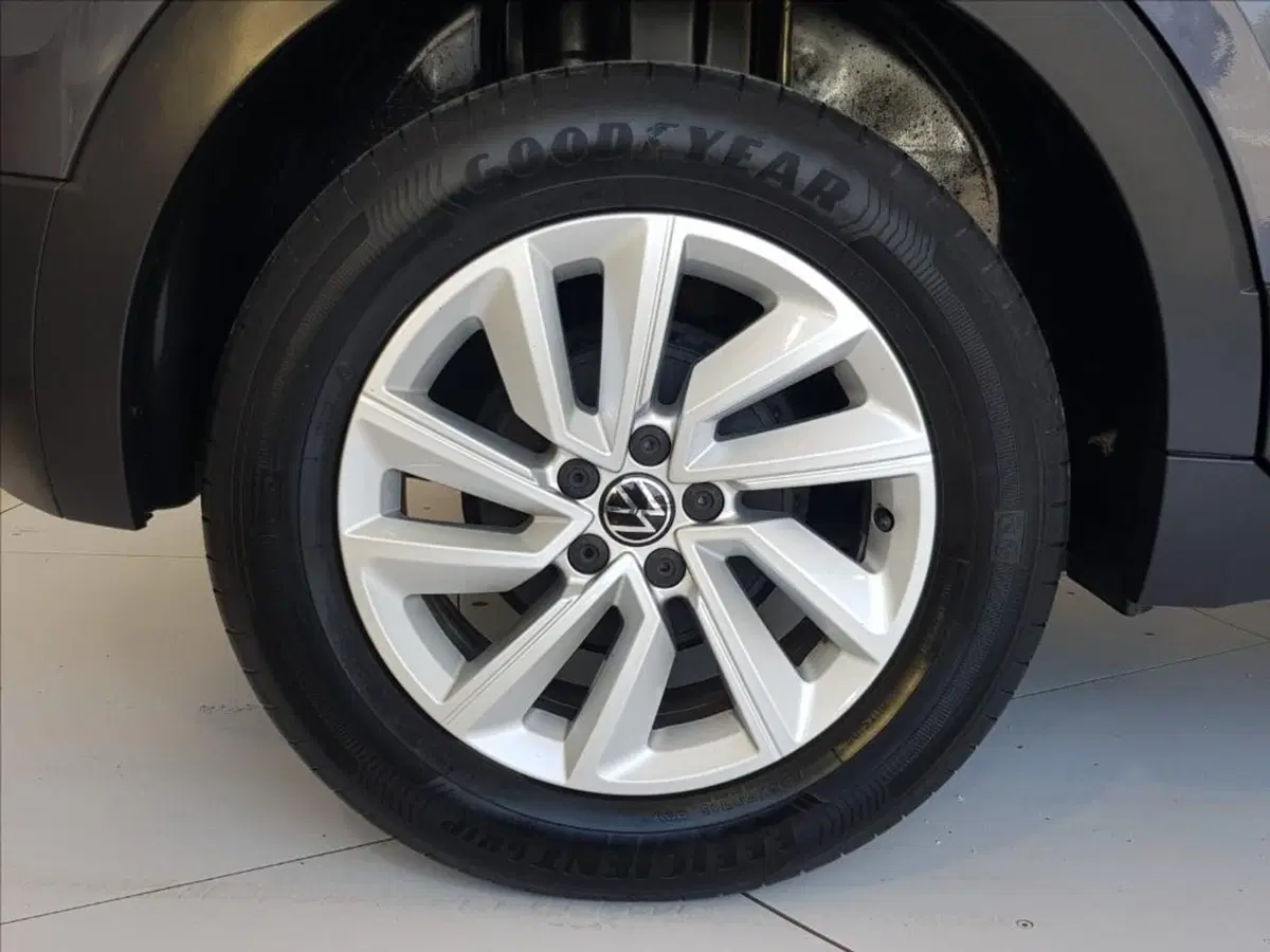 Volkswagen T-Cross usata a Lucca (9)