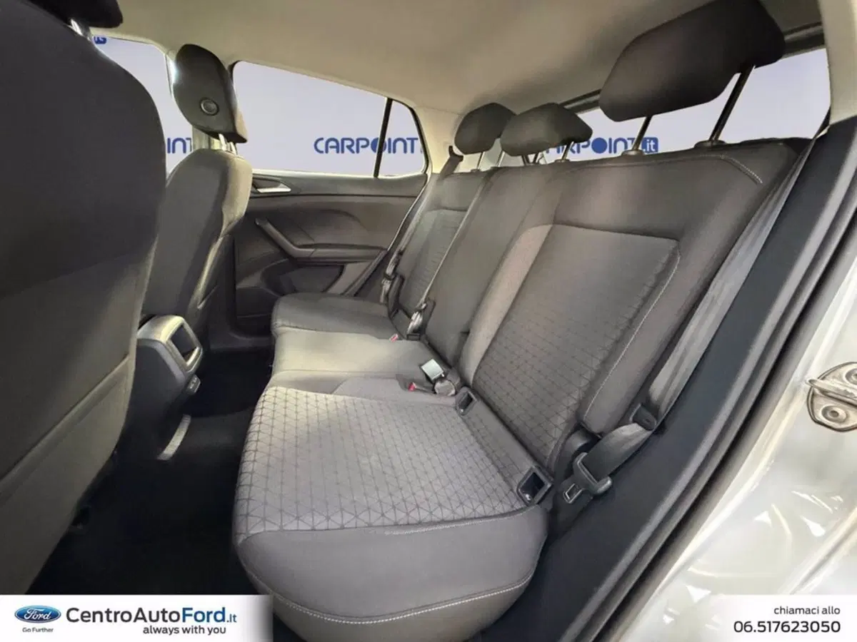 Volkswagen T-Cross usata a Roma (13)
