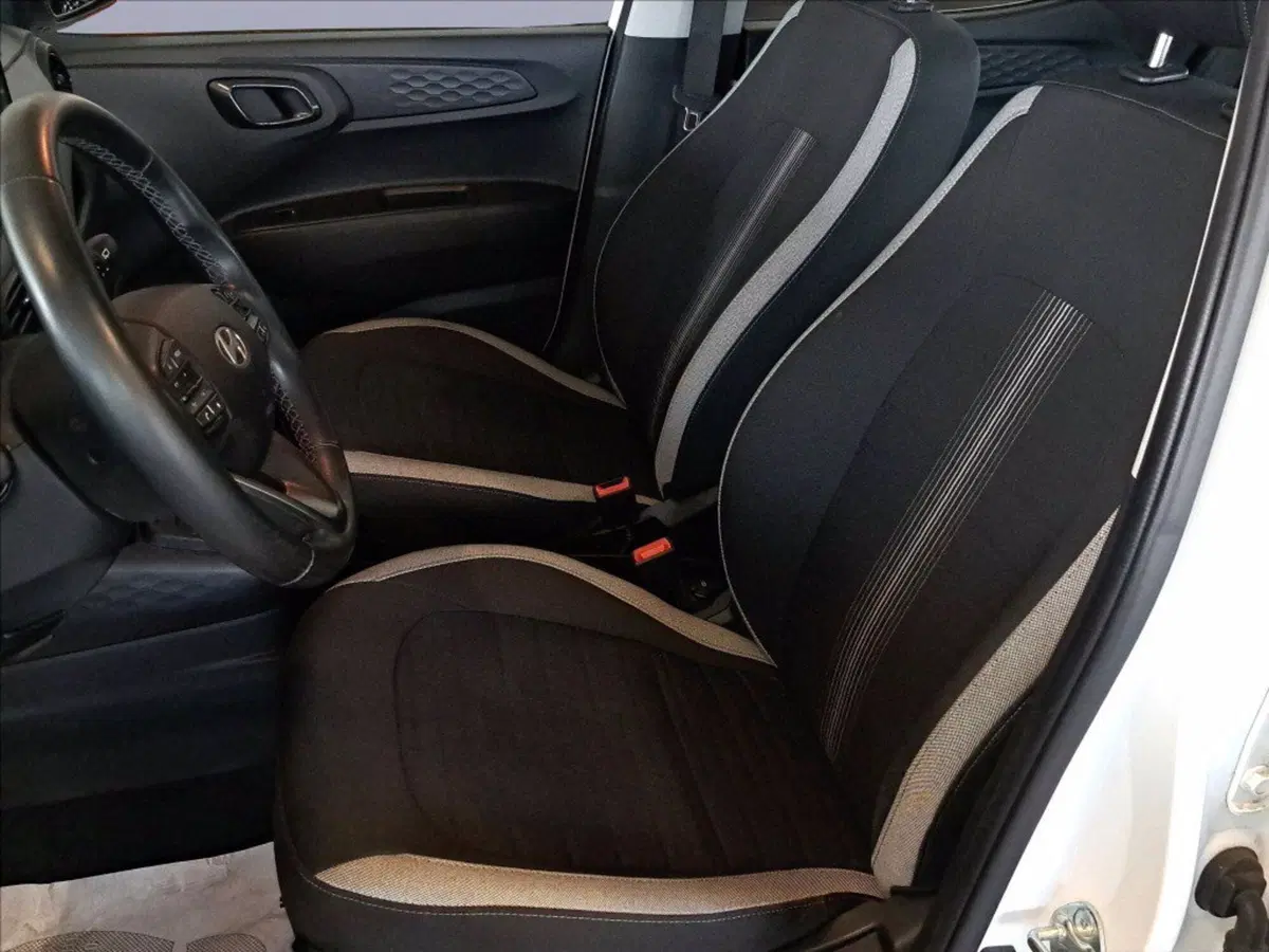 Hyundai i10 usata a Milano (18)