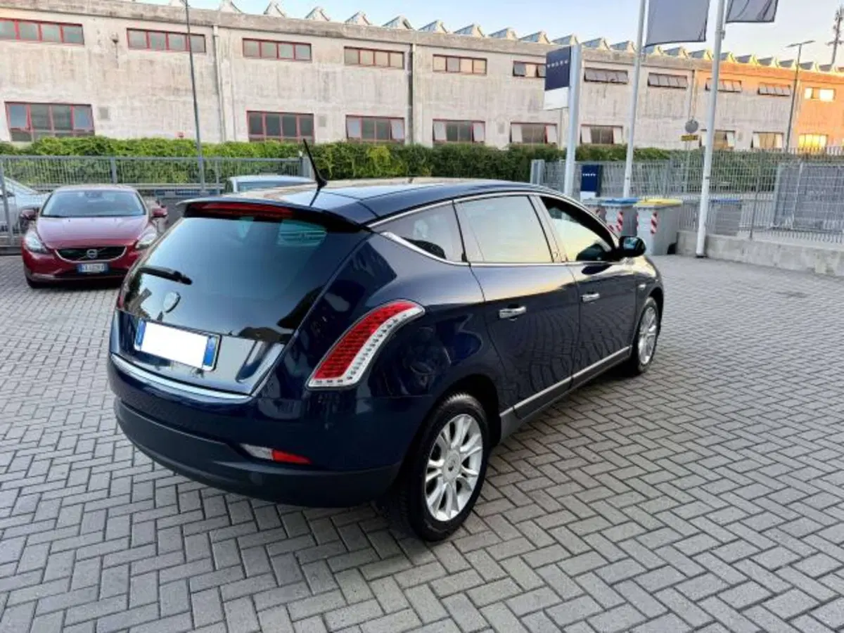 Lancia Delta usata a Savona (6)