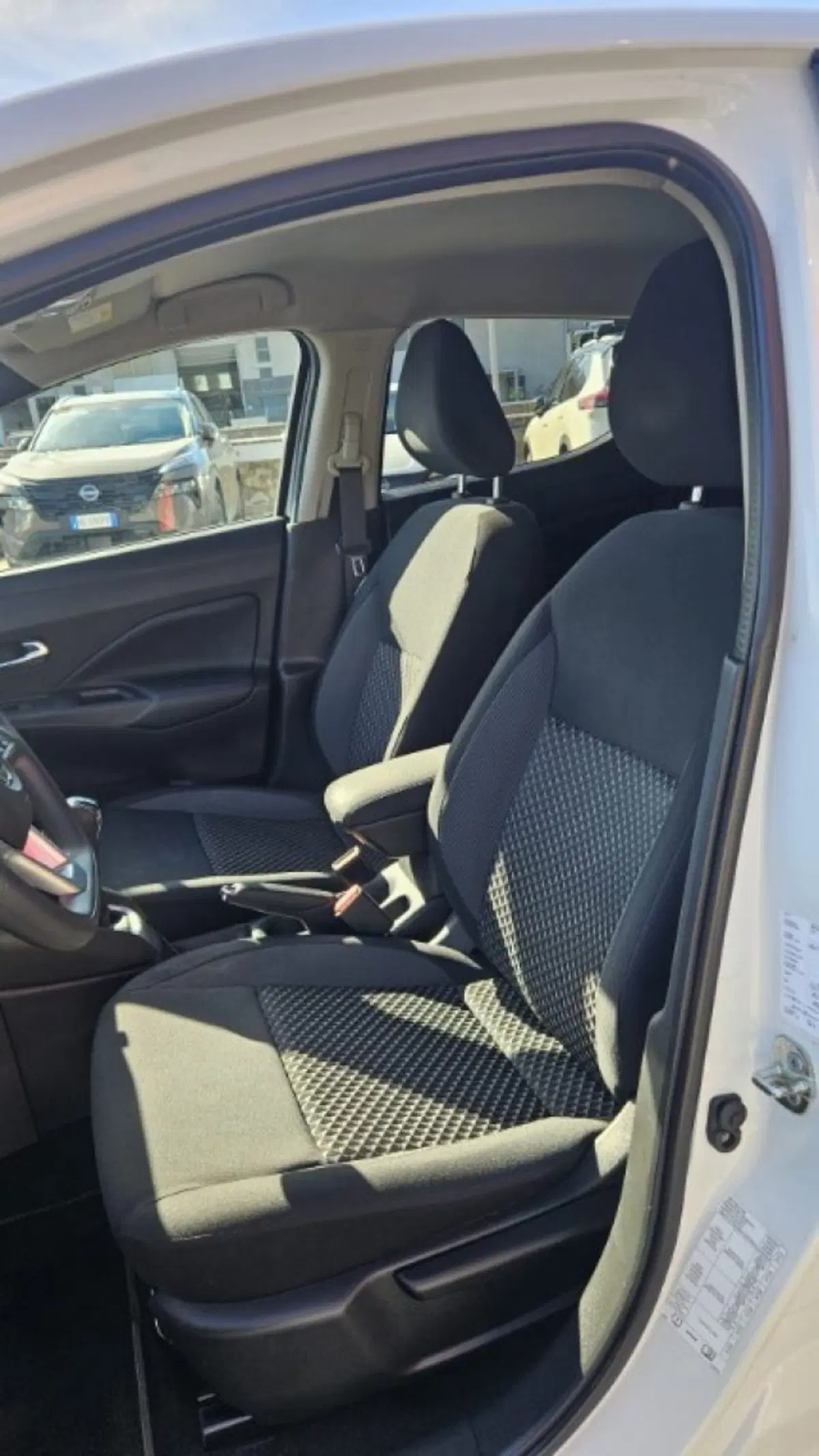 Nissan Micra usata a Lucca (12)