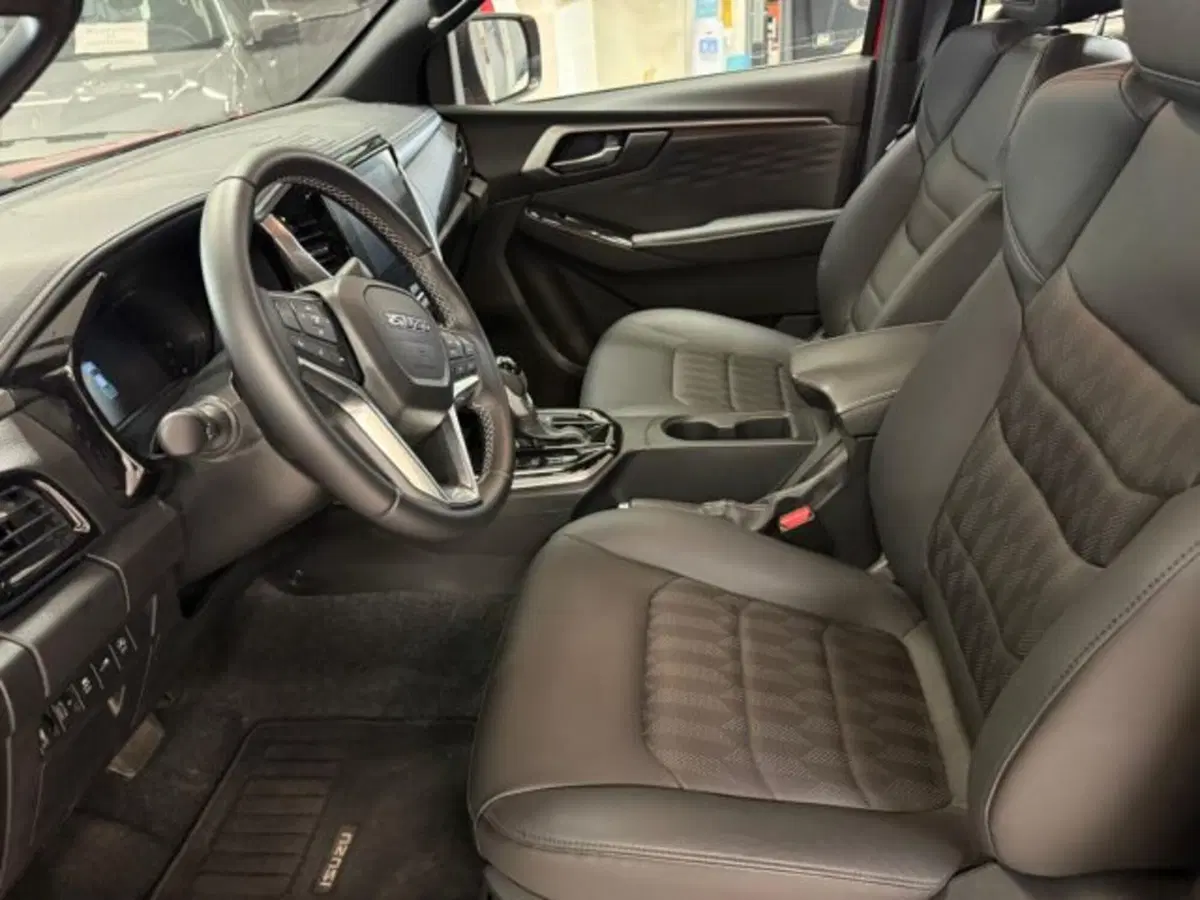 Isuzu D-Max Pick-up usata a Siena (11)