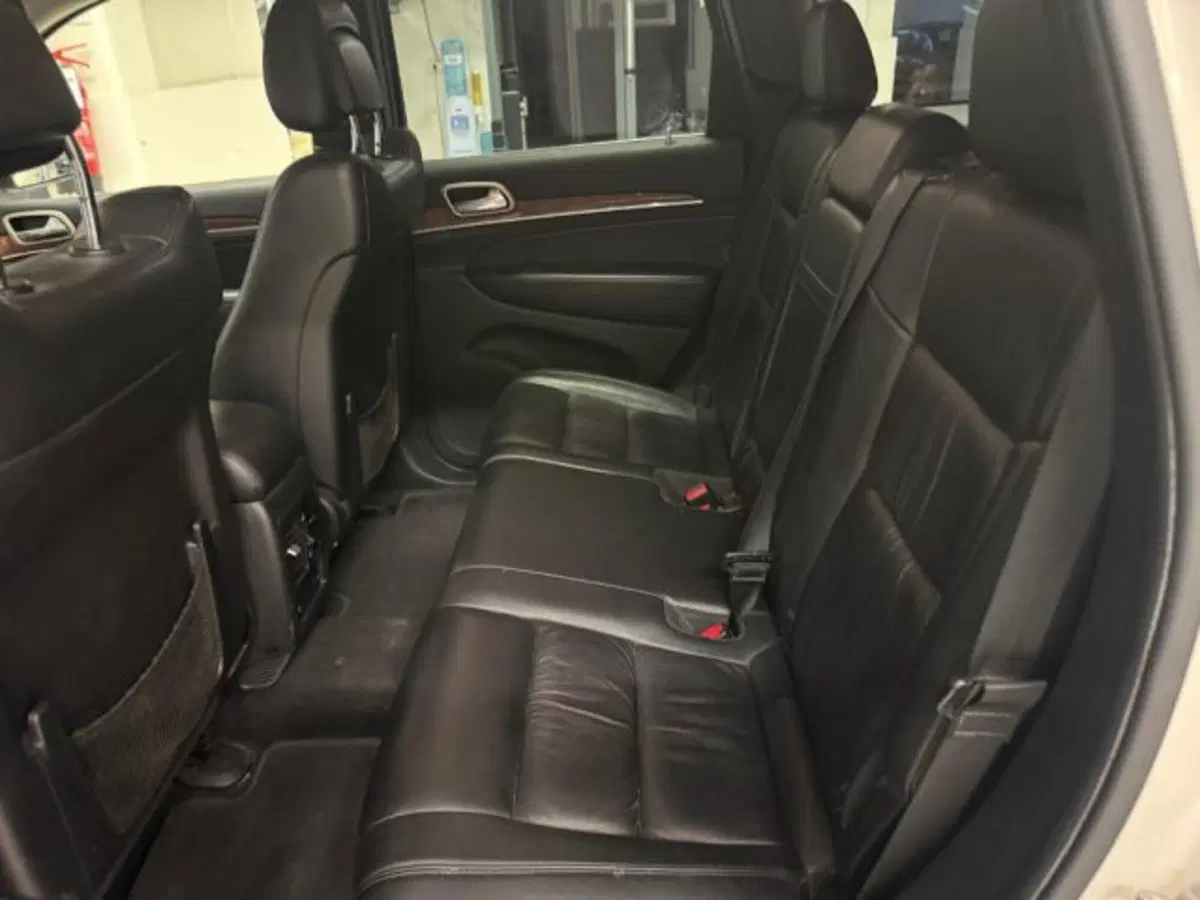 Jeep Grand Cherokee usata a Siena (12)