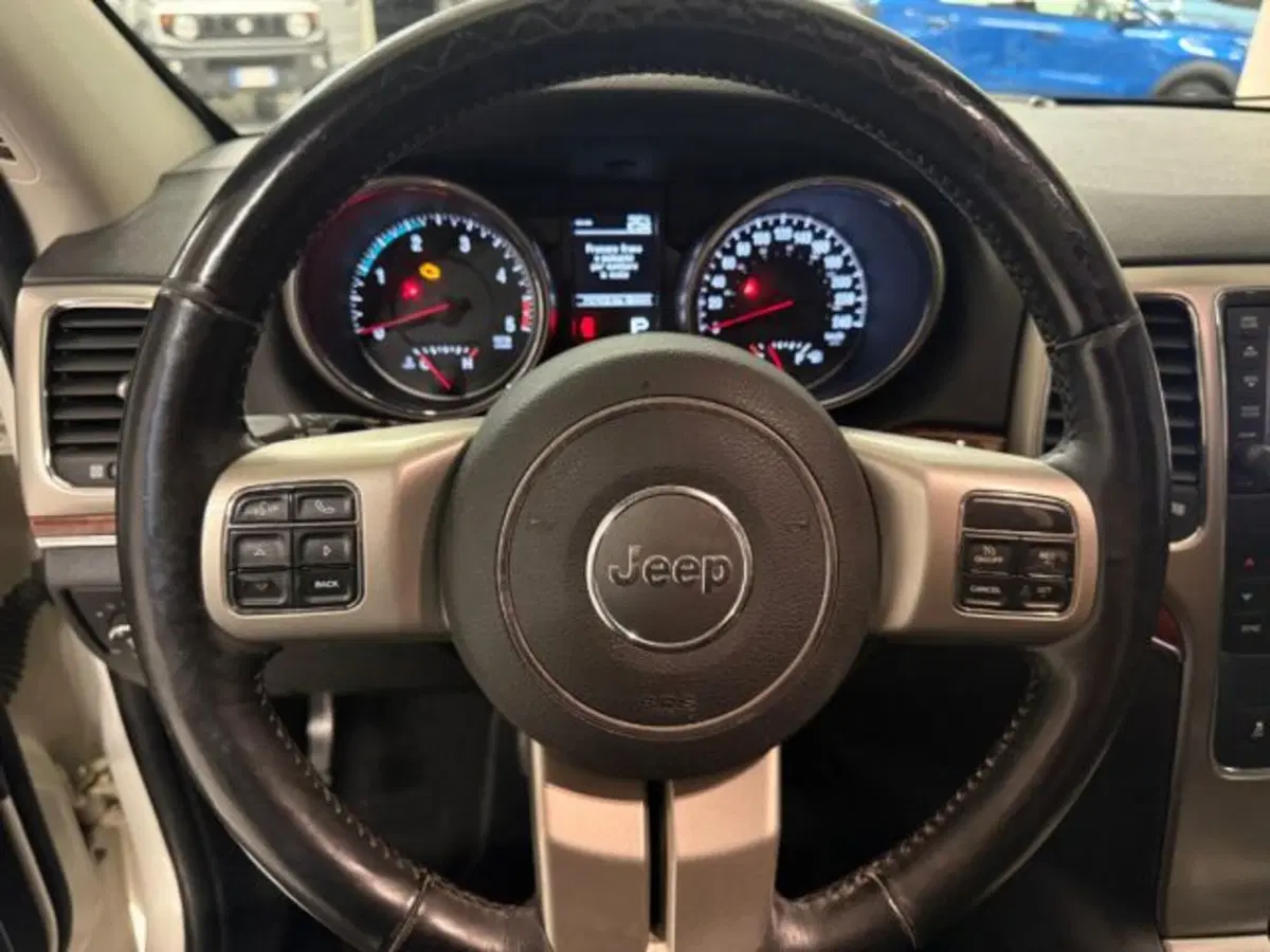 Jeep Grand Cherokee usata a Siena (6)