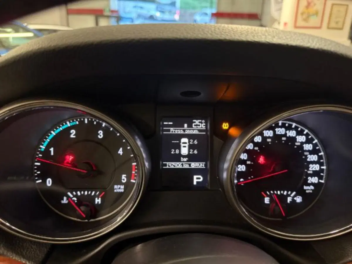 Jeep Grand Cherokee usata a Siena (7)