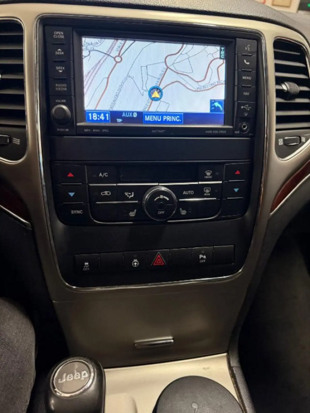 Jeep Grand Cherokee usata a Siena (8)