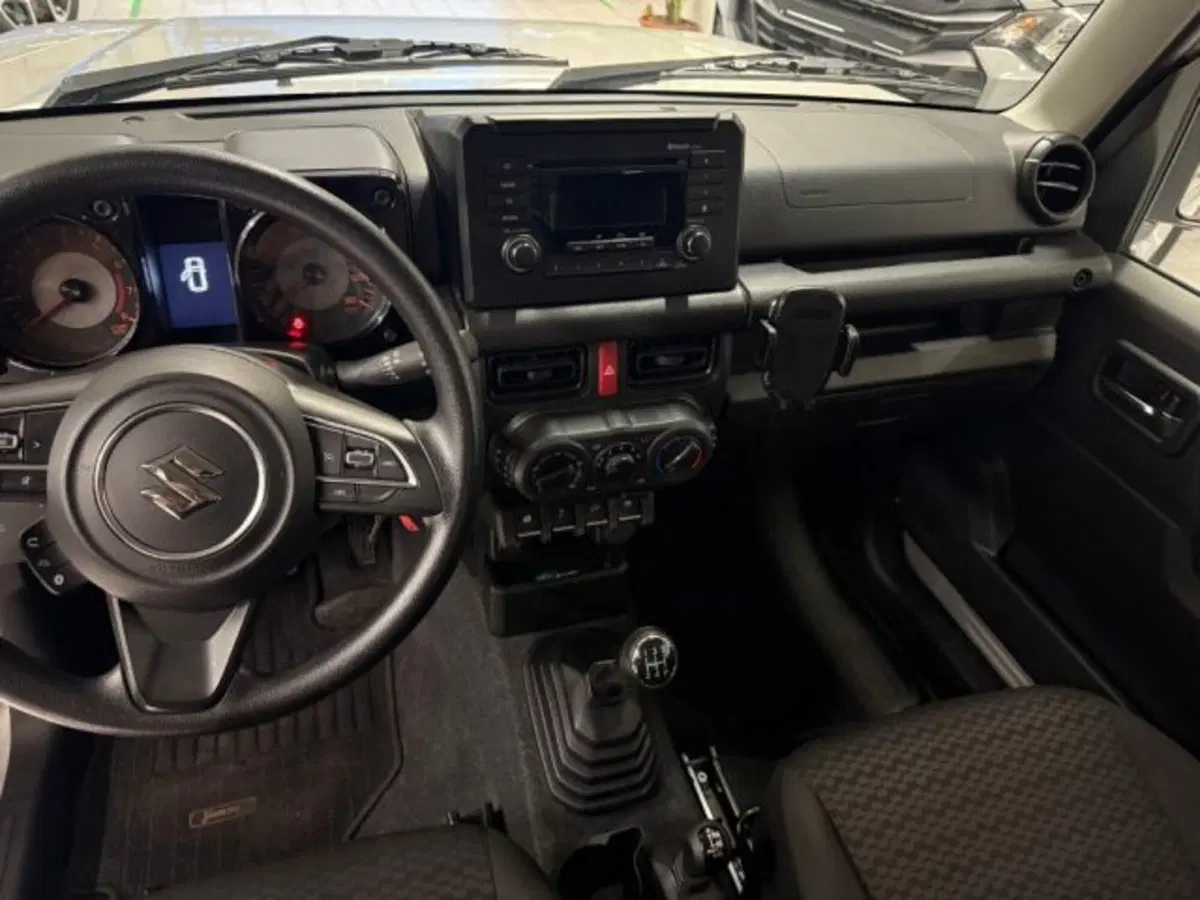 Suzuki Jimny usata a Siena (5)
