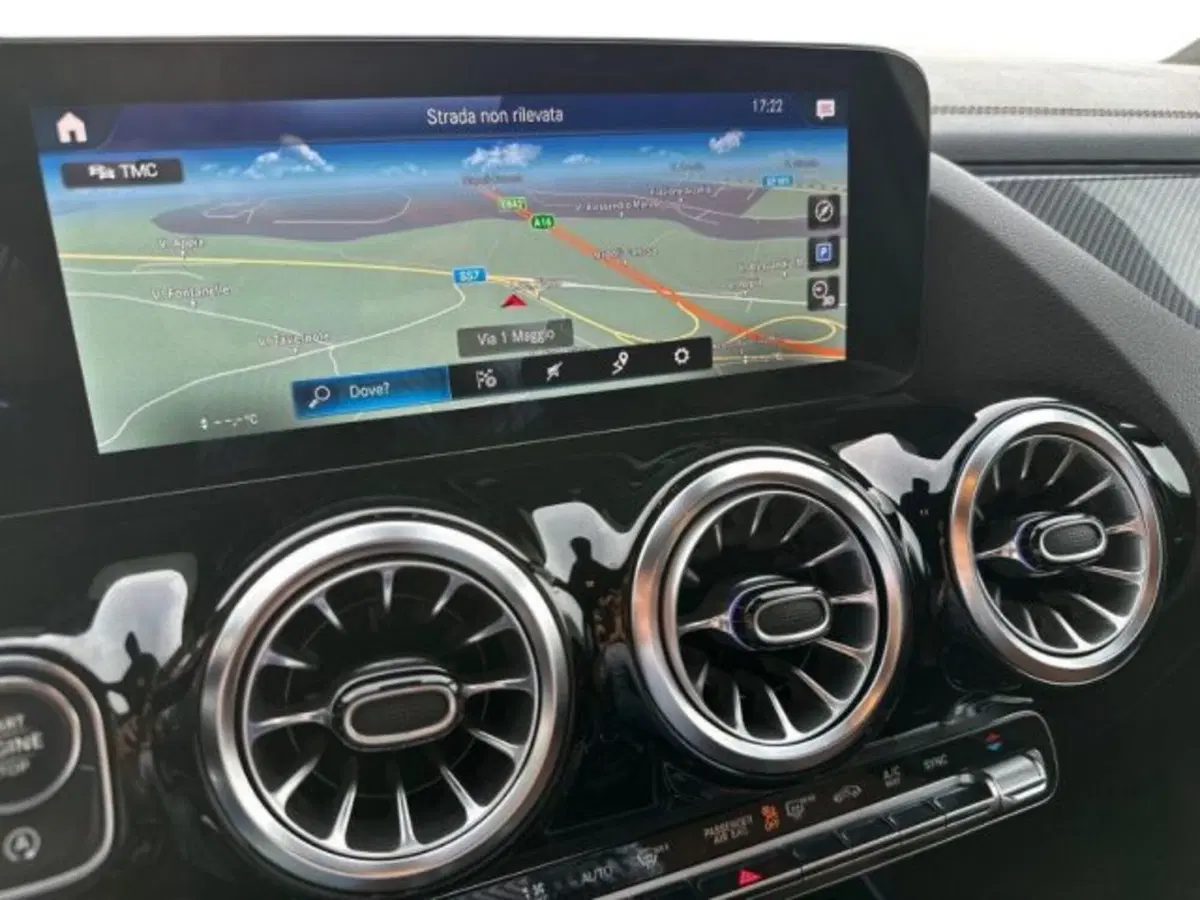 Mercedes-Benz GLA SUV usata a Avellino (12)