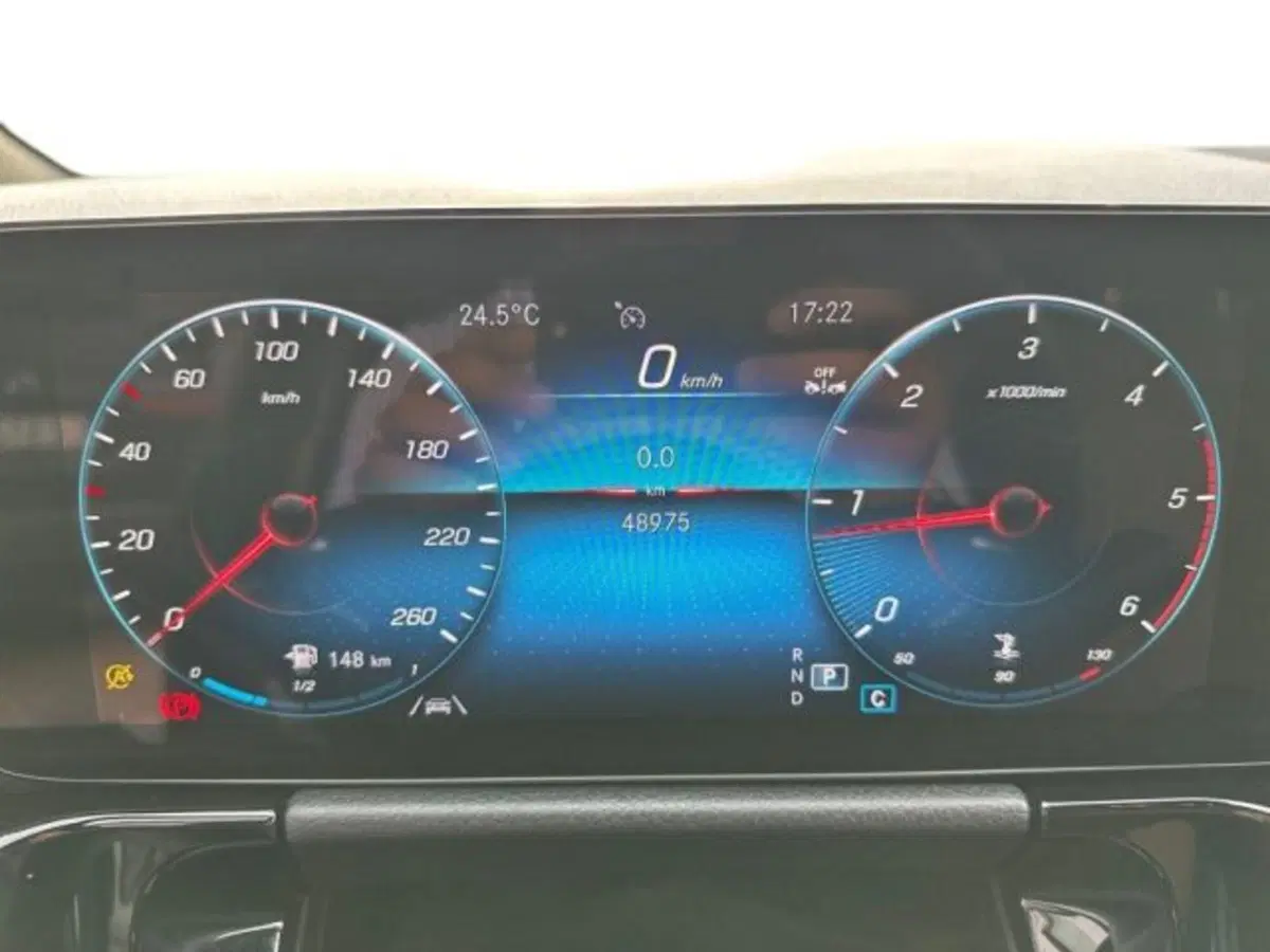 Mercedes-Benz GLA SUV usata a Avellino (13)