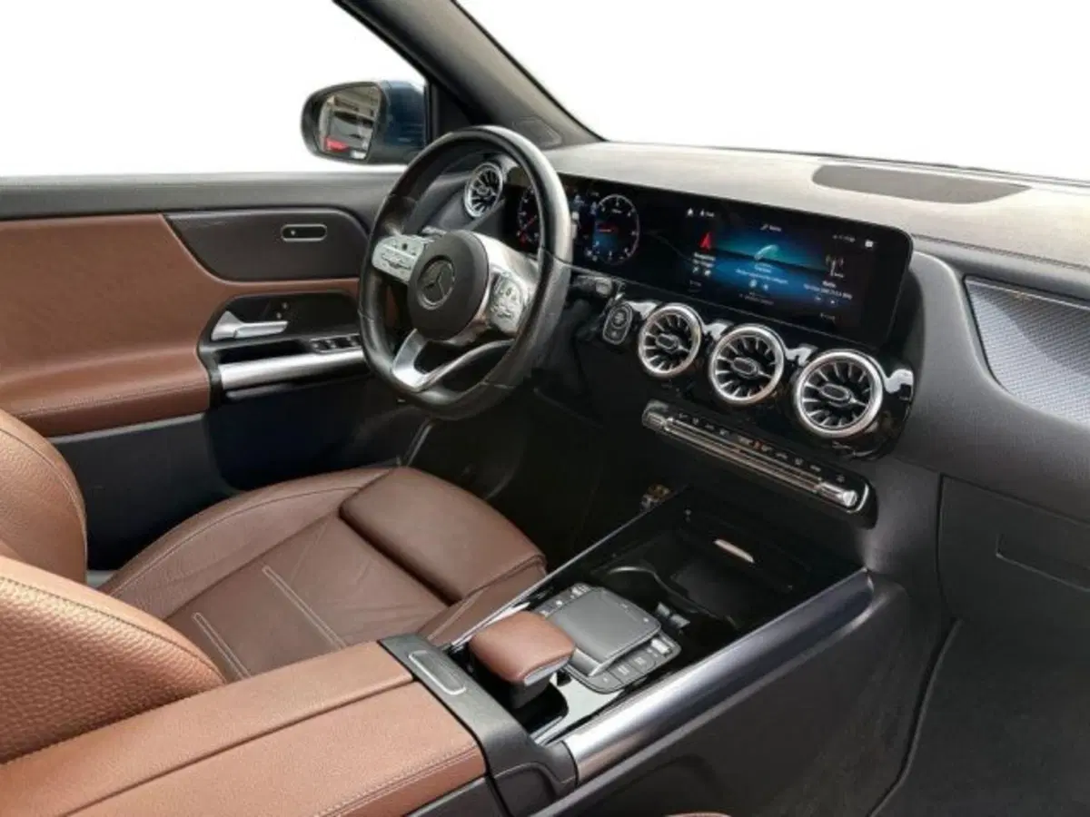 Mercedes-Benz GLA SUV usata a Avellino (15)
