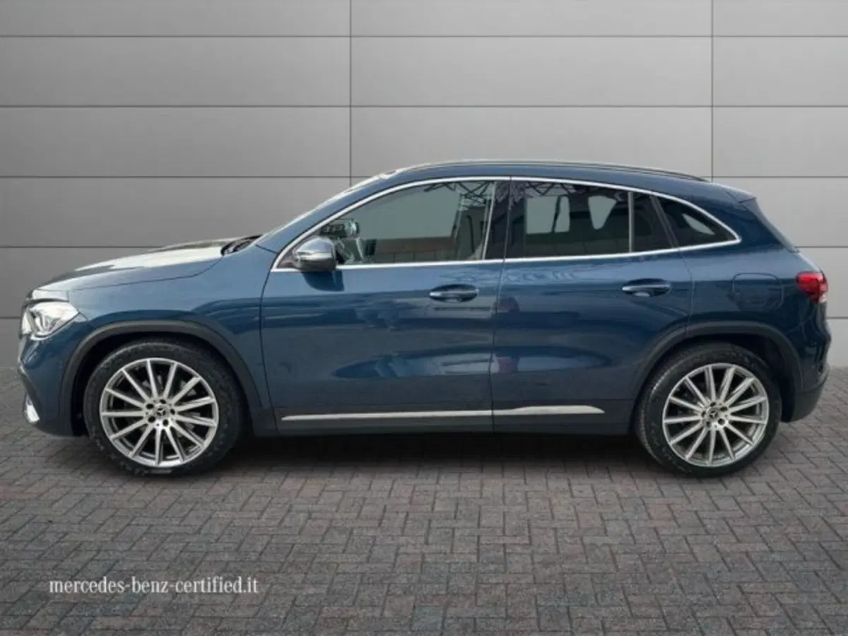 Mercedes-Benz GLA SUV usata a Avellino (6)