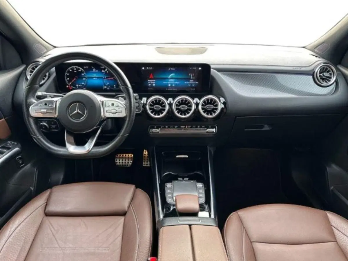 Mercedes-Benz GLA SUV usata a Avellino (9)