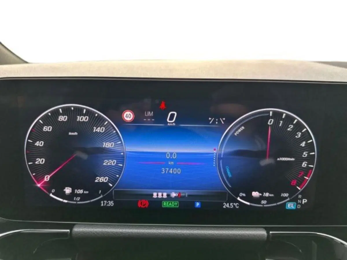 Mercedes-Benz GLA SUV usata a Avellino (13)