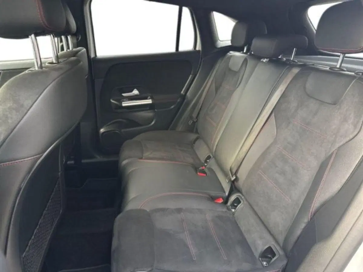 Mercedes-Benz GLA SUV usata a Avellino (16)