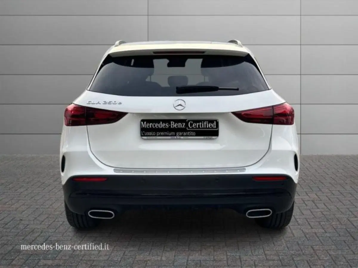 Mercedes-Benz GLA SUV usata a Avellino (4)
