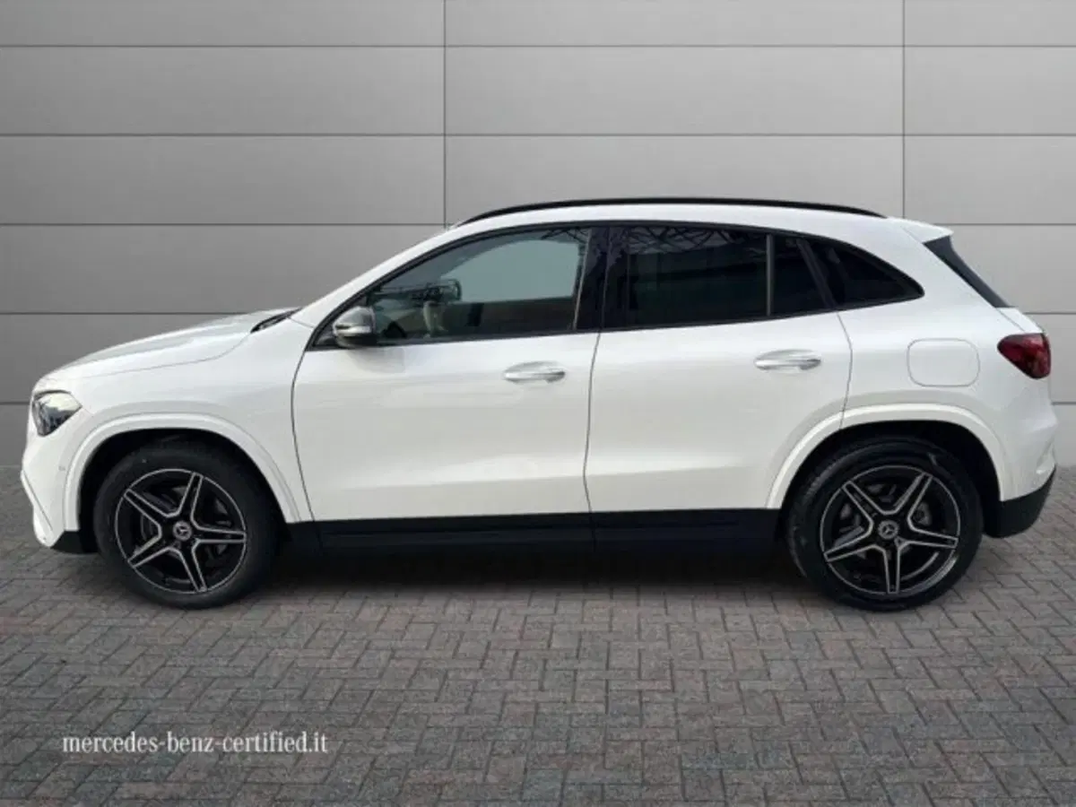 Mercedes-Benz GLA SUV usata a Avellino (6)