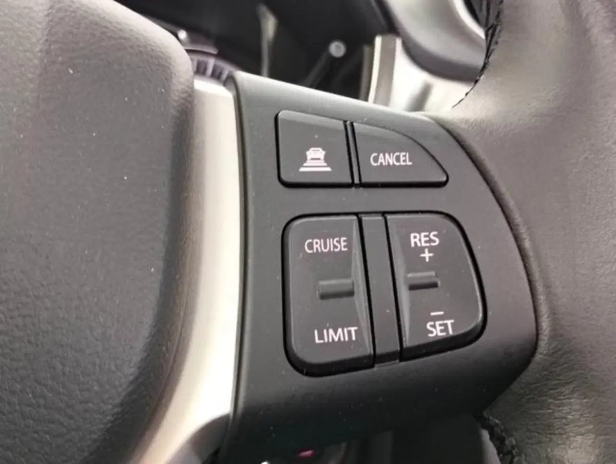 Suzuki Vitara usata a Como (11)
