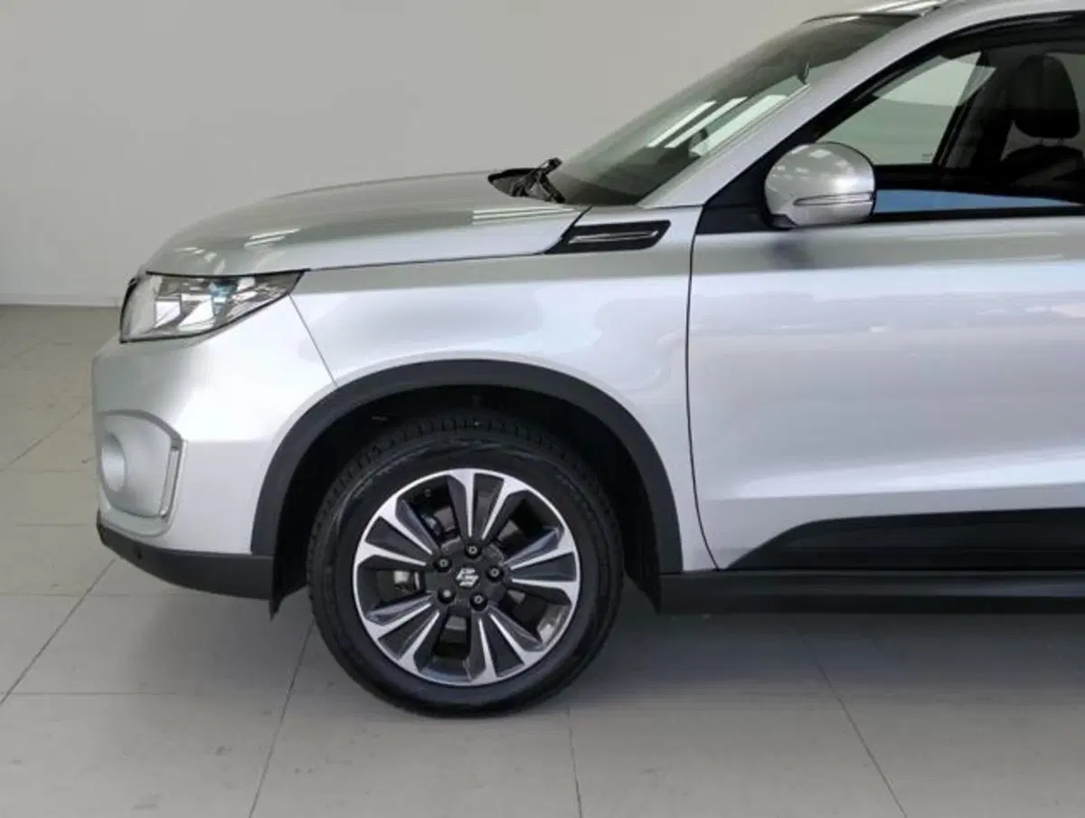 Suzuki Vitara usata a Como (9)