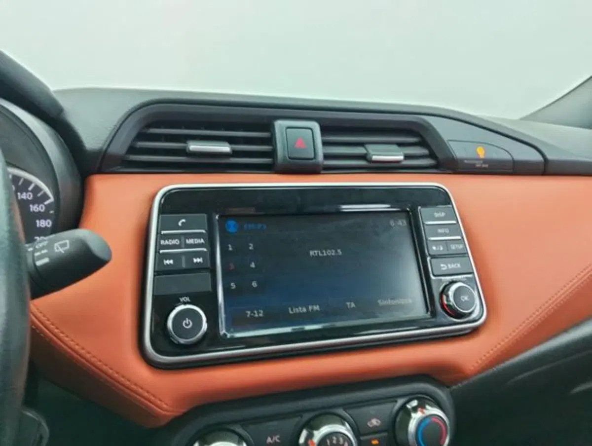 Nissan Micra usata a Como (14)