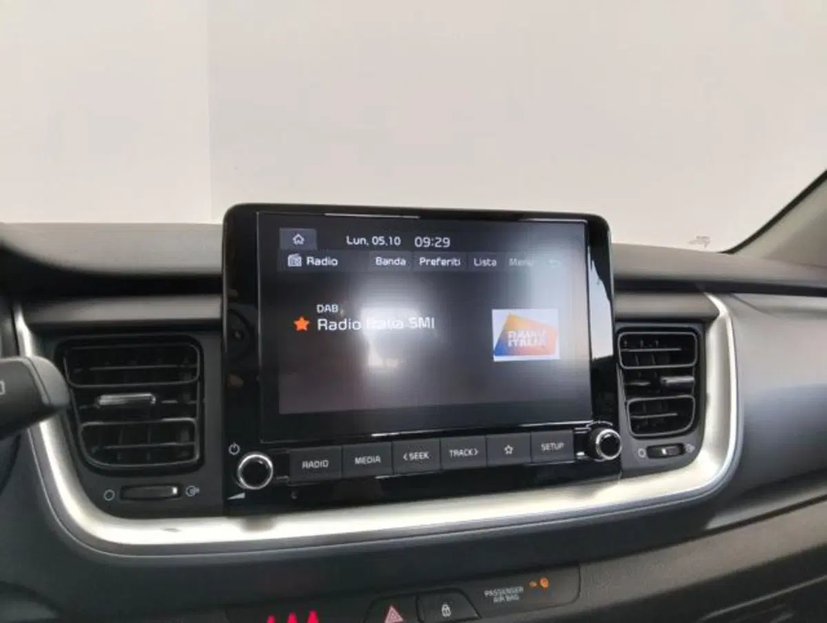 Kia Stonic usata a Como (13)