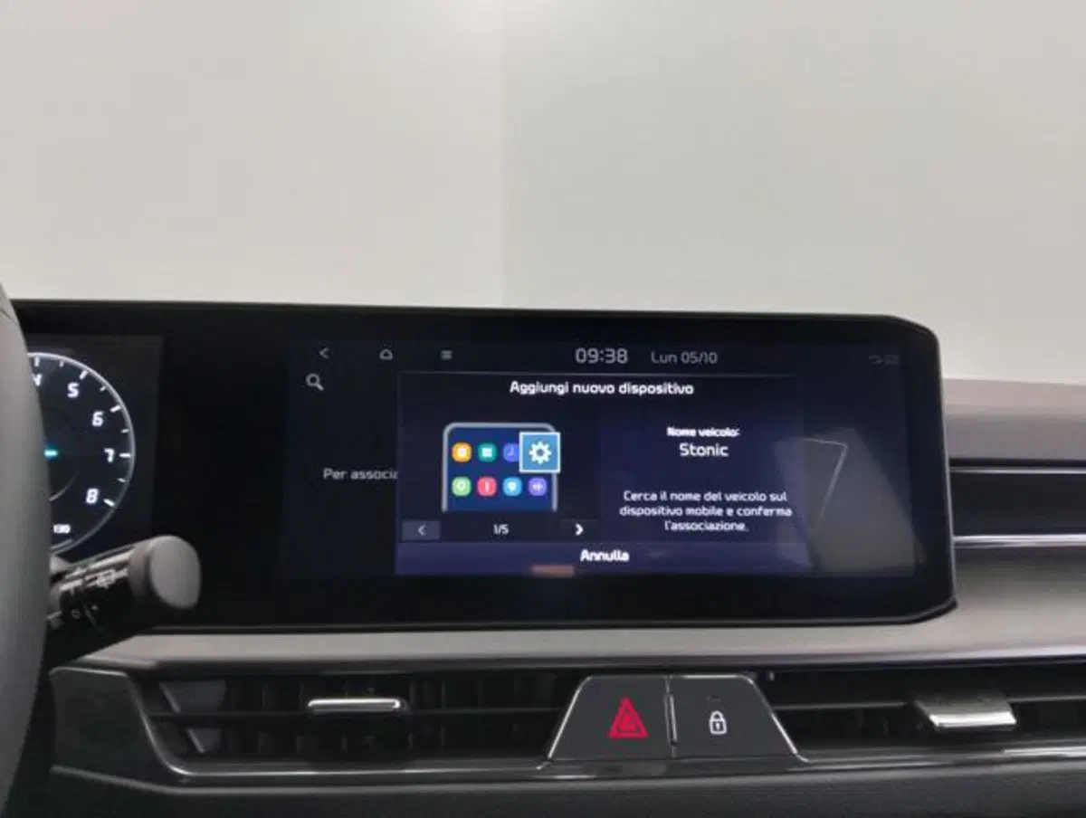 Kia Stonic usata a Como (14)