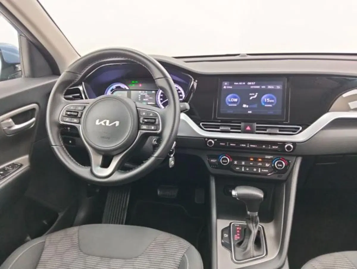 Kia Niro usata a Como (10)