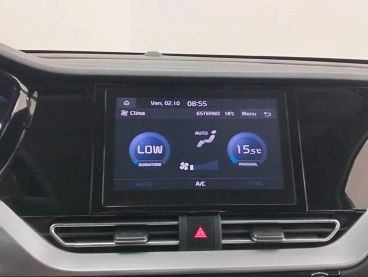 Kia Niro usata a Como (14)