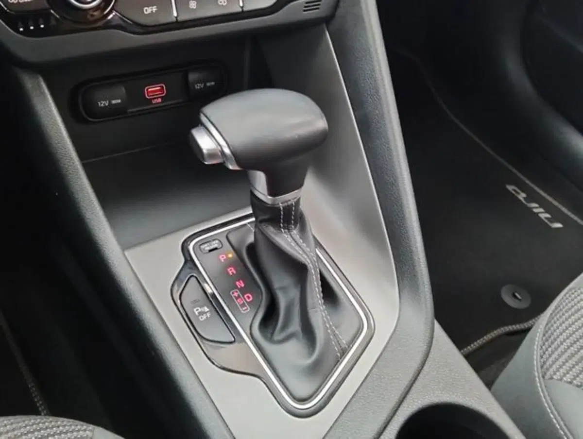 Kia Niro usata a Como (18)