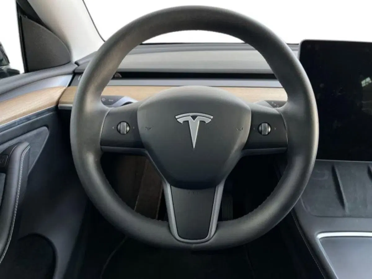 Tesla Model Y usata a Verona (11)
