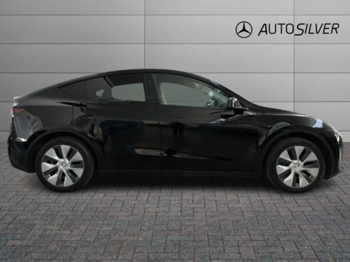 Tesla Model Y usata a Verona (5)