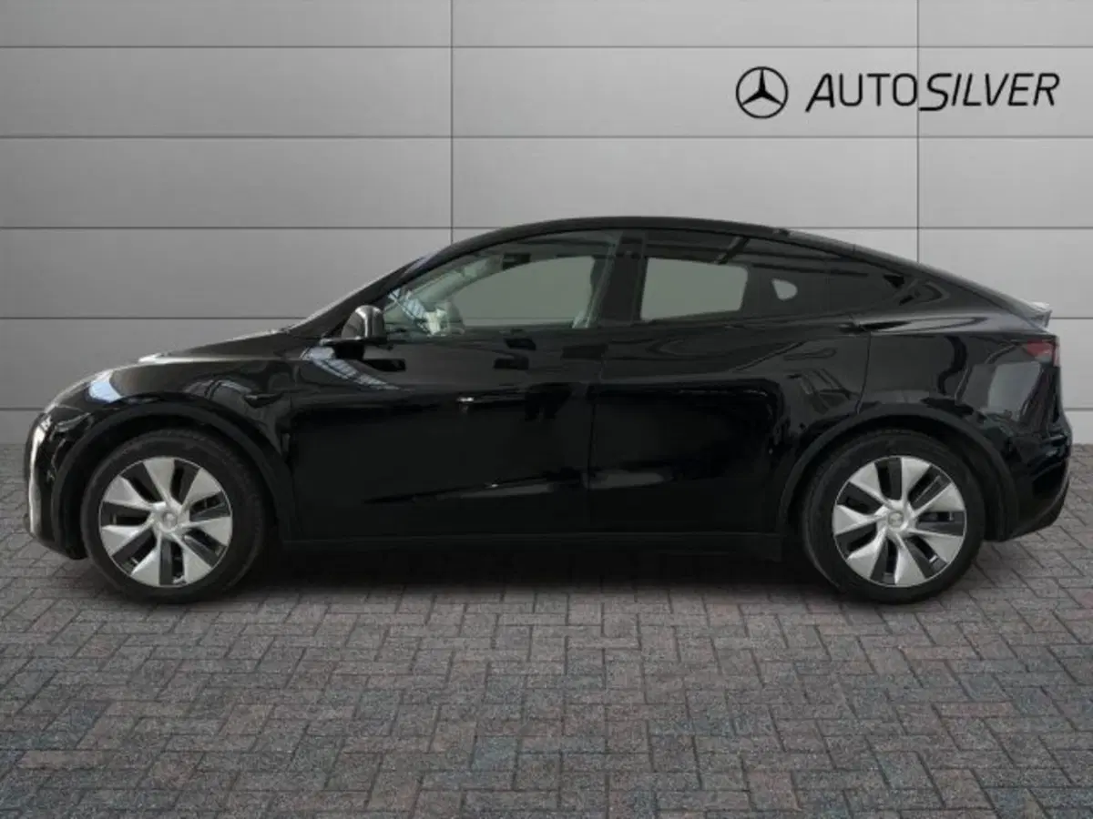 Tesla Model Y usata a Verona (6)