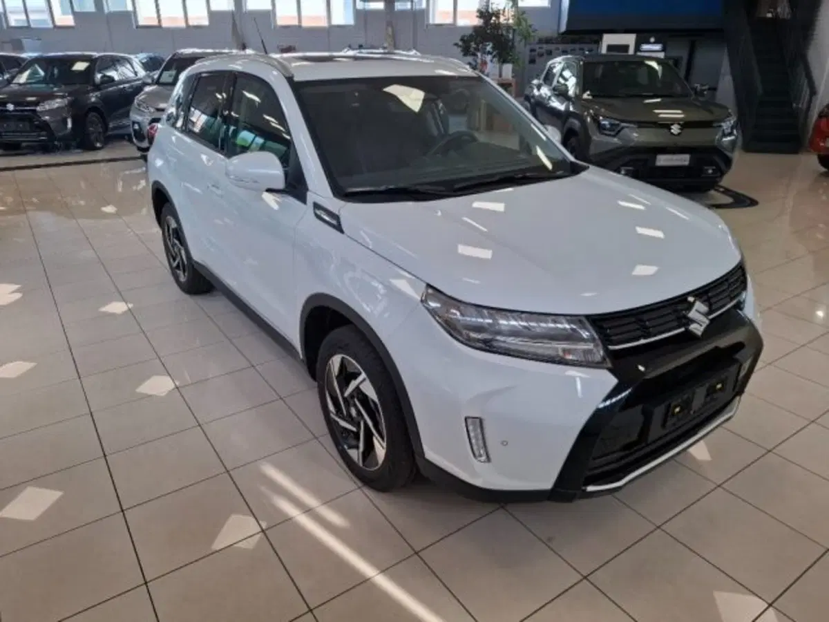 Suzuki Vitara nuova a Reggio Emilia (7)